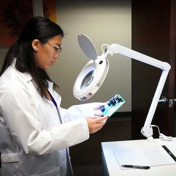 ProVue™ Solas Magnifying Lamp XL58 with Interchangeable 8-Diopter Lens  [3x]