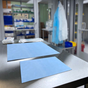 High-Tech Conversions CM-2216.50 Spill Pads, Non-Sterile, 3-Ply, Cobalt Blue, 22 x 16in, 200/Case