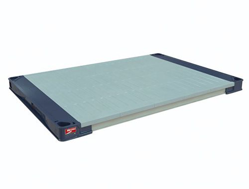 Metro MX2424F MetroMax 4 Polymer Shelf with Solid Mat, 24" x 24"